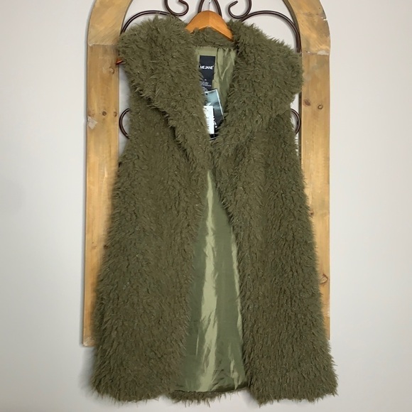 Me Jane Faux fur vest with pockets! - Picture 5 of 5